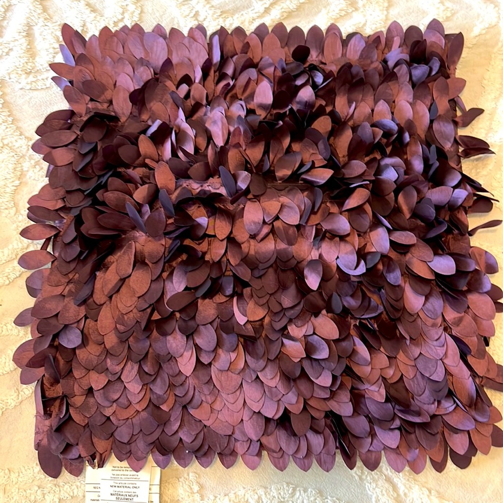 Decorative pillowcase 18 x 18” in good condition. Purple.